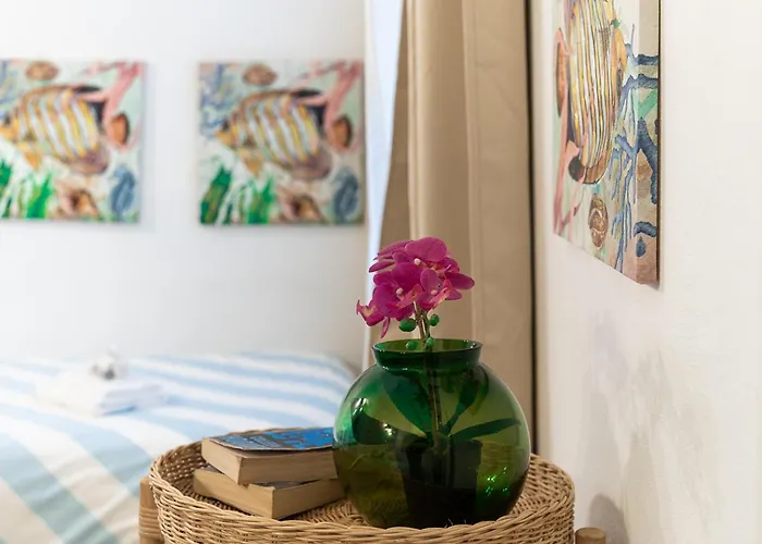 Art Of Living 100 Meters From The Sea. *