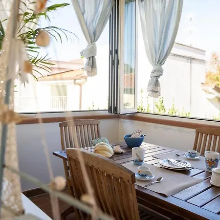 Art Of Living 100 Meters From The Sea.