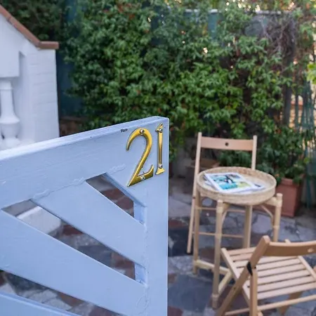 Apartment Art Of Living 100 Meters From The Sea.