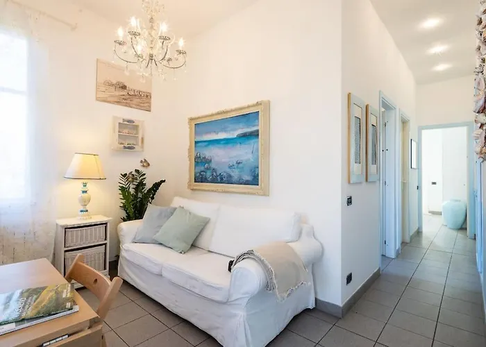 Art Of Living 100 Meters From The Sea.